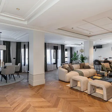 아파트 Elegant Manor Staycation Escape