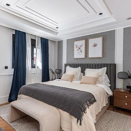 Elegant Manor Staycation Escape * 로마