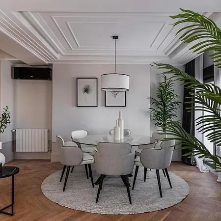 Elegant Manor Staycation Escape * Rome
